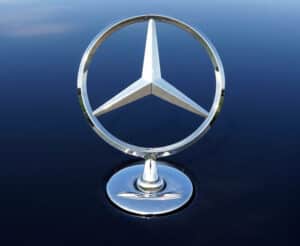 Mercedes Stern ganz nah