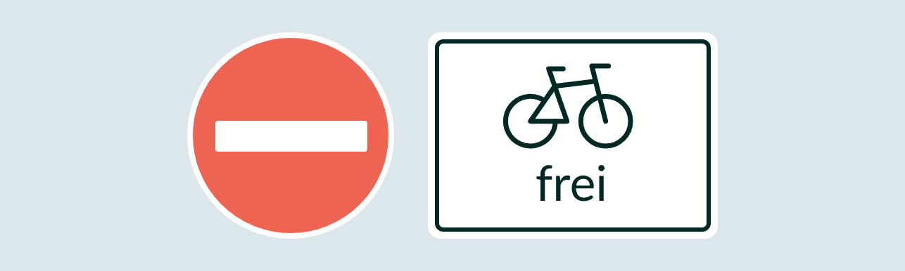 Schild: Einbahnstraße & Fahrräder frei